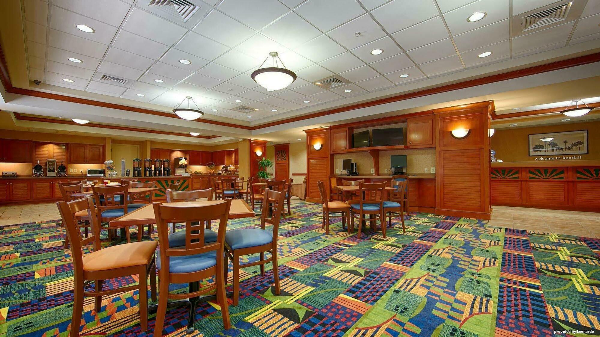 Hotel Western & The Crossings